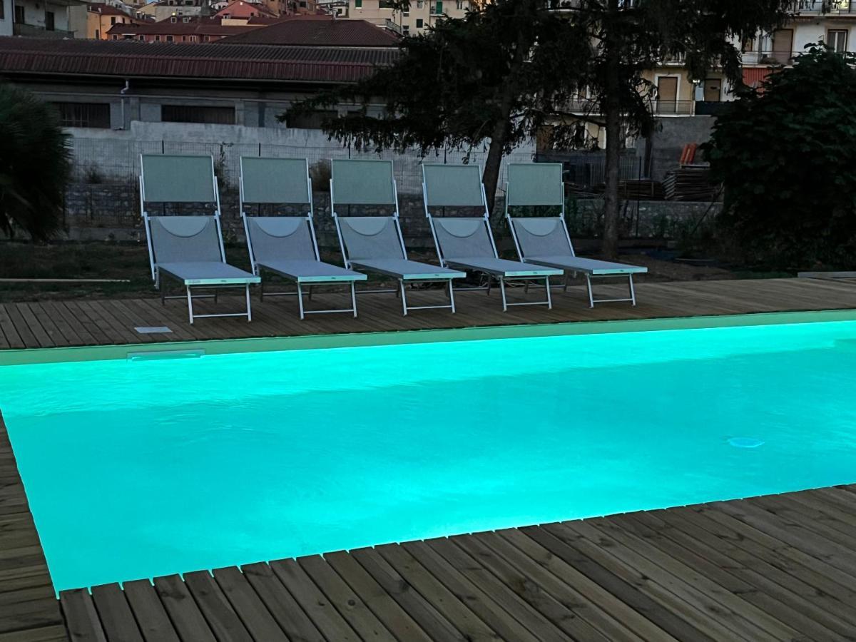 Il Gattino Di Porto - Apt 1 - Monolocale Veranda Piscina Imperia Exterior foto
